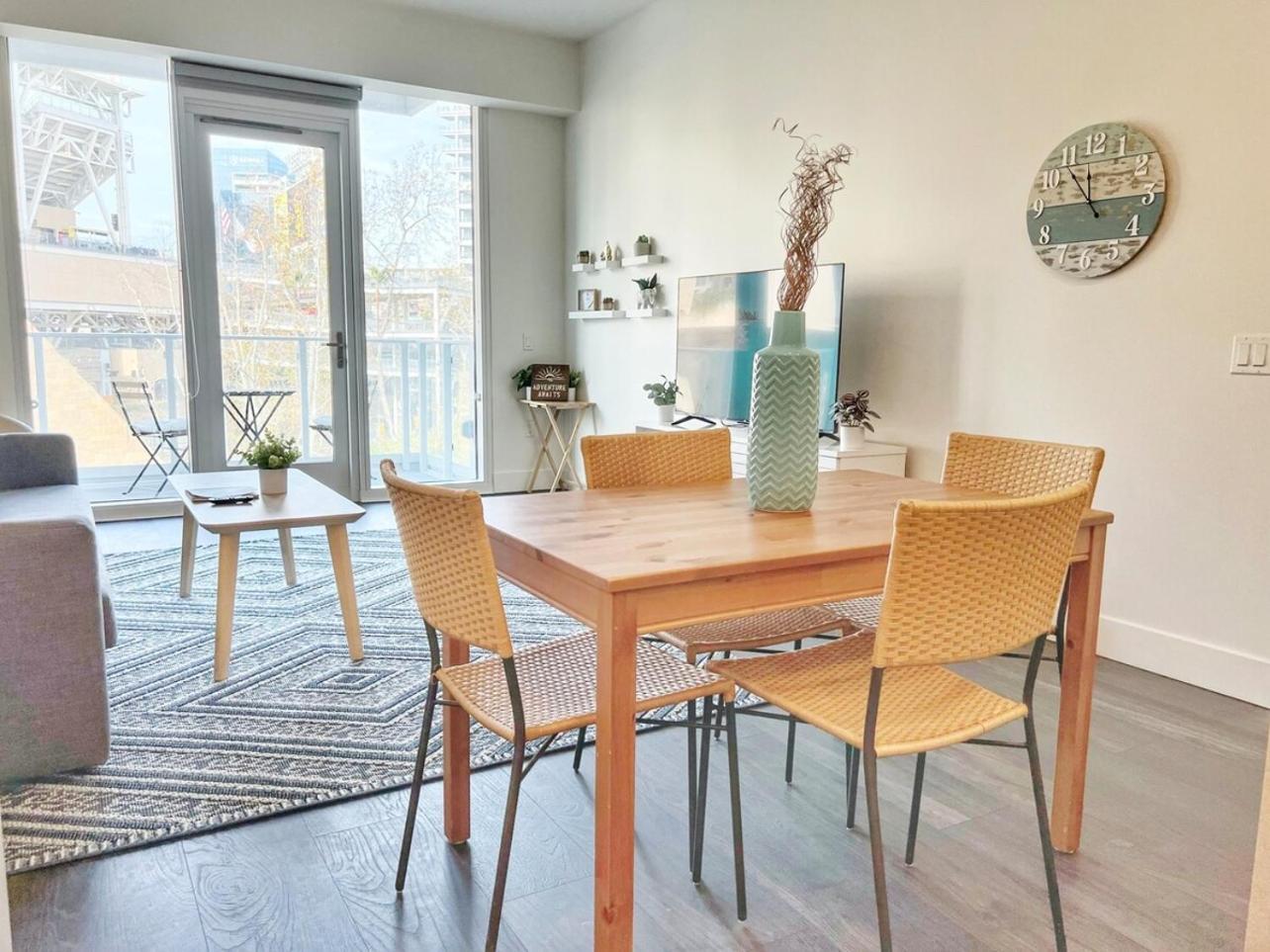 Stunning Apartment By Petco Park! San Diego Bagian luar foto