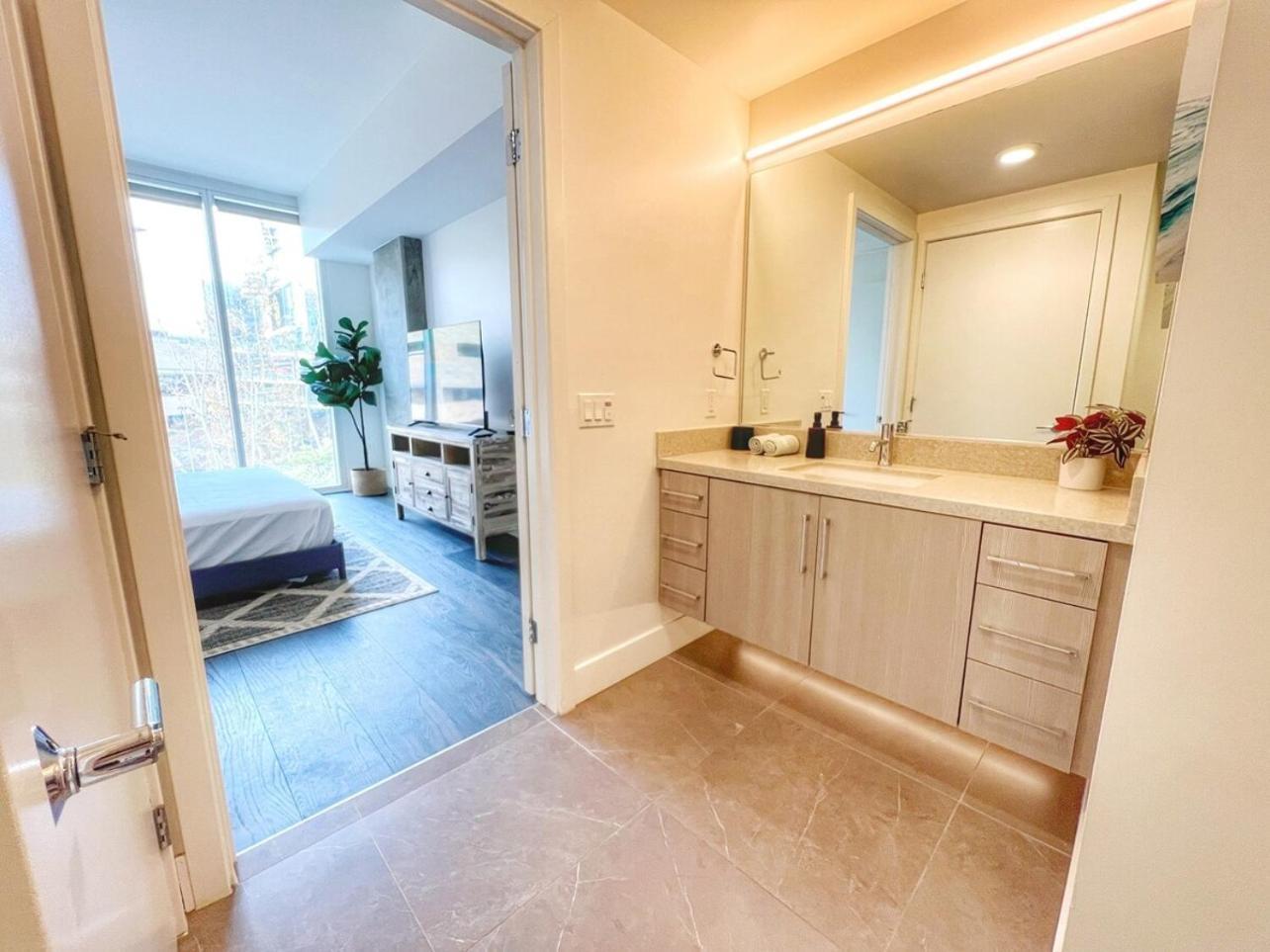 Stunning Apartment By Petco Park! San Diego Bagian luar foto