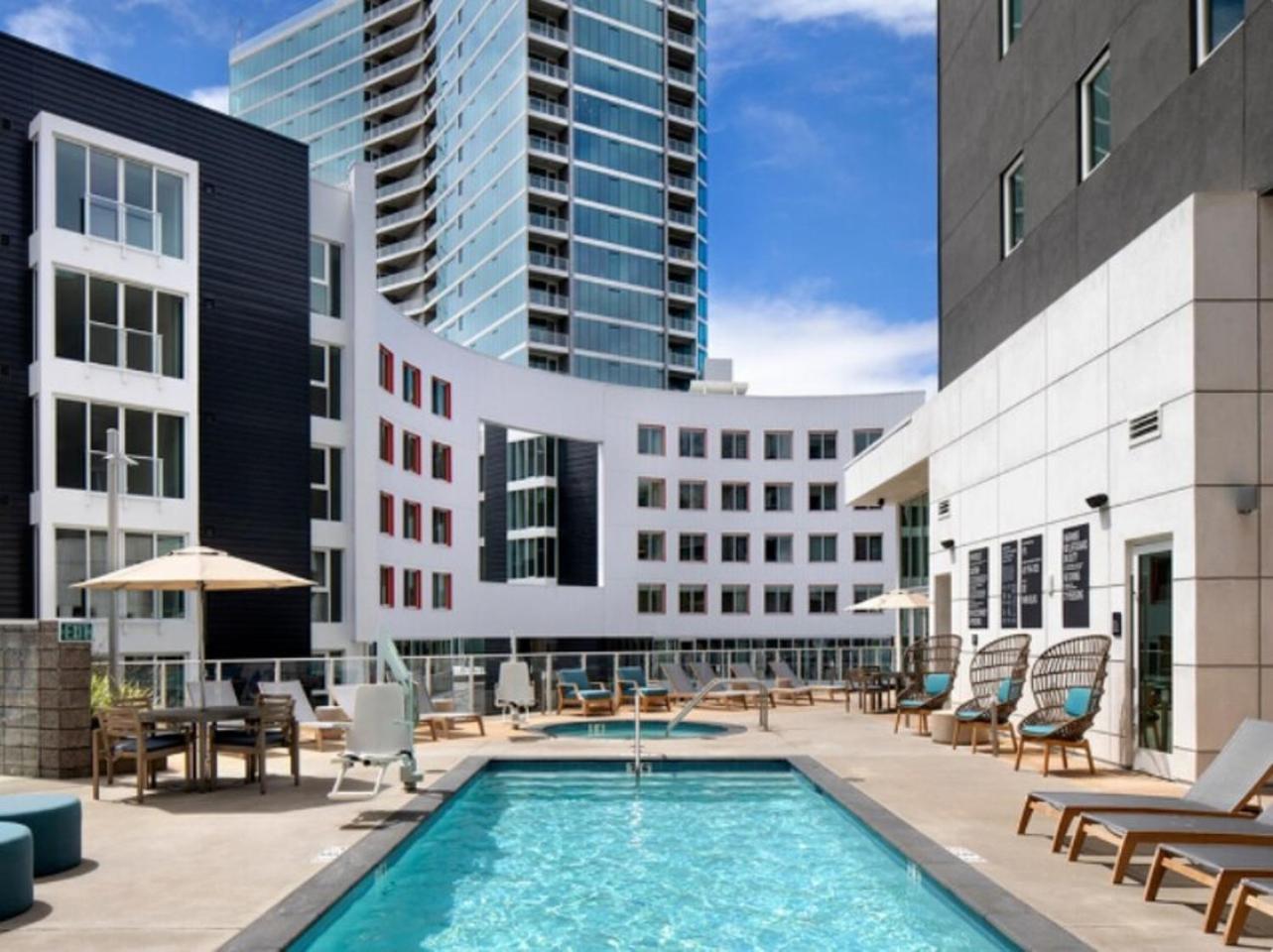 Stunning Apartment By Petco Park! San Diego Bagian luar foto